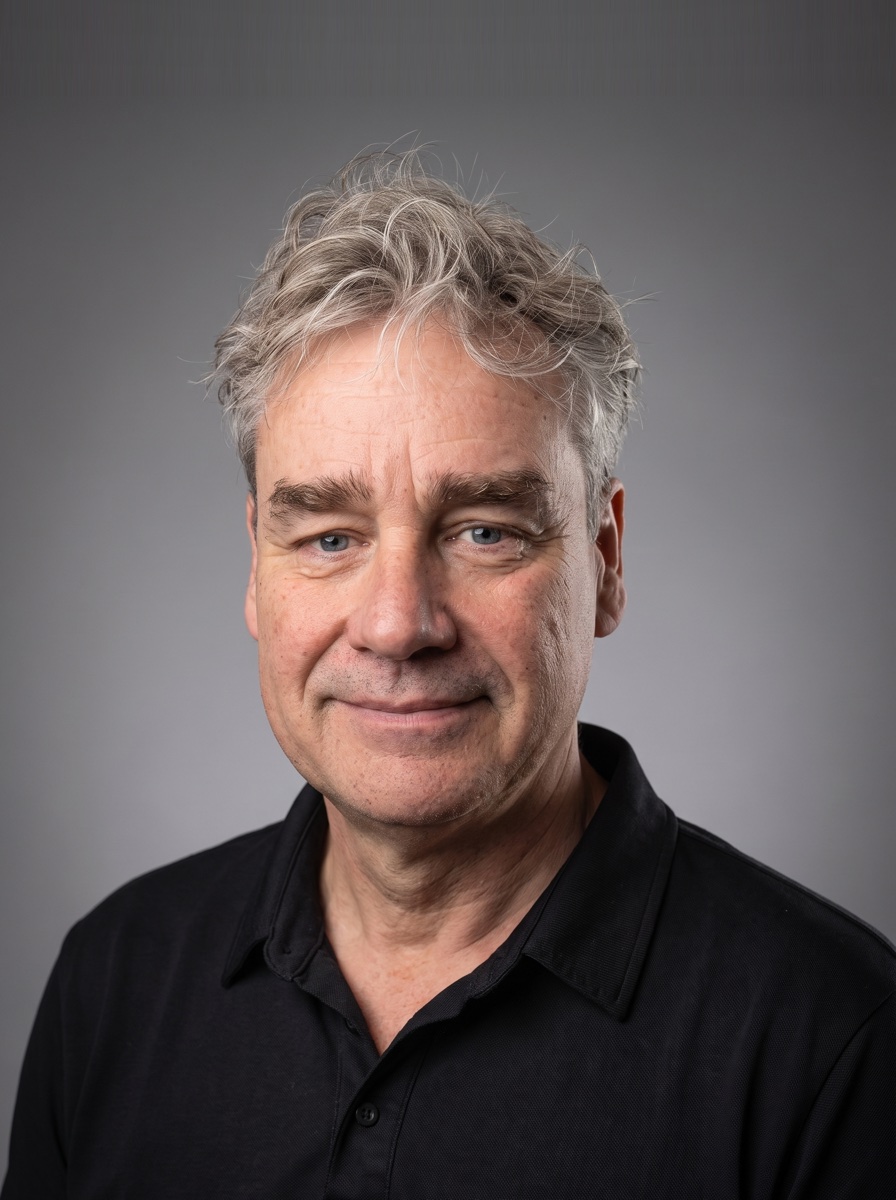 Portret van Gert Sluyters, sportmasseur in Dalen